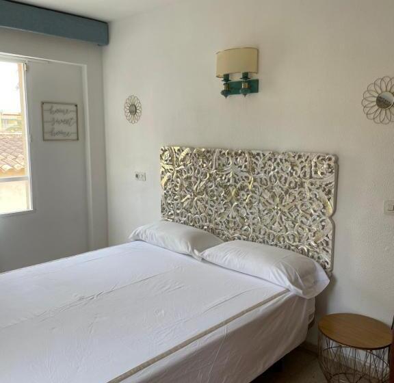 فندق Hostal Roberto