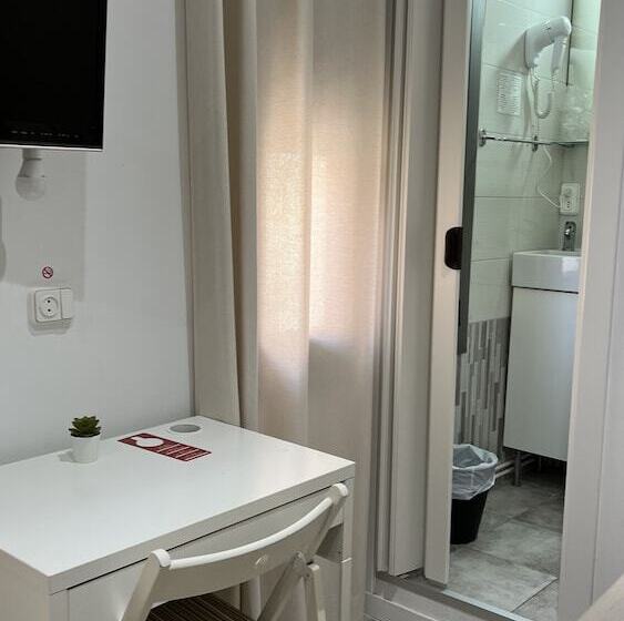 בית מלון כפרי Hostal Ruta De Francia