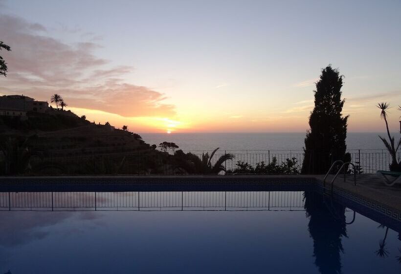 ホテル Hostal Sa Baronia