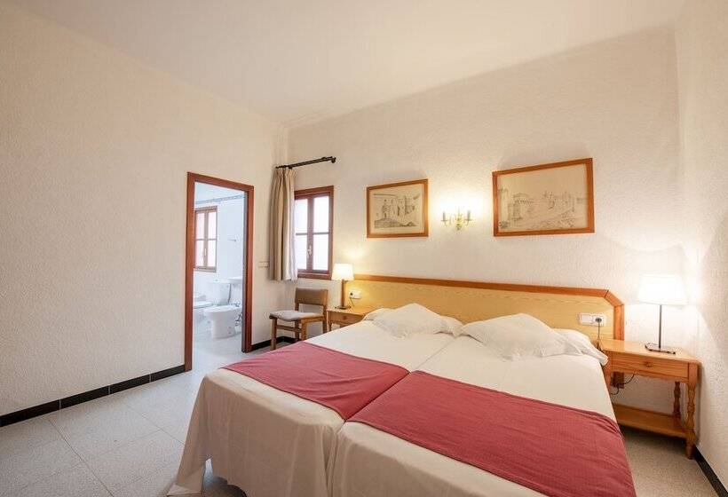 ホテル Hostal Sa Baronia