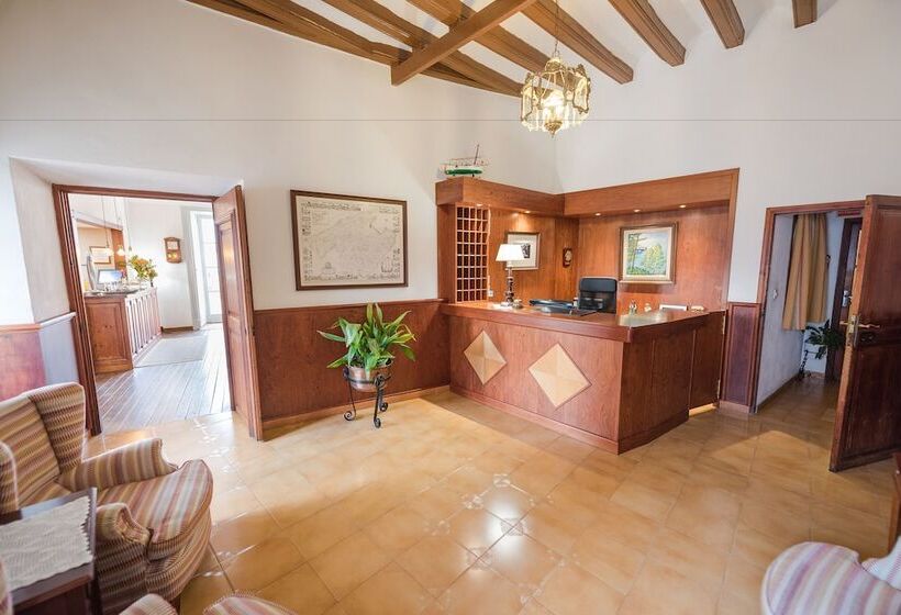 ホテル Hostal Sa Baronia