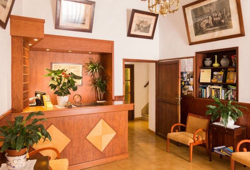 ホテル Hostal Sa Baronia