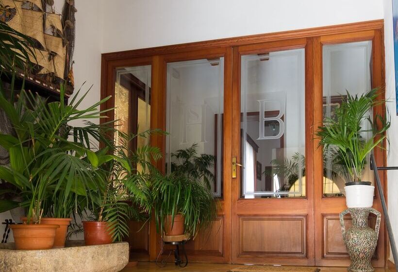 ホテル Hostal Sa Baronia