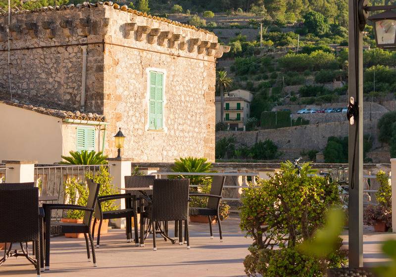 ホテル Hostal Sa Baronia