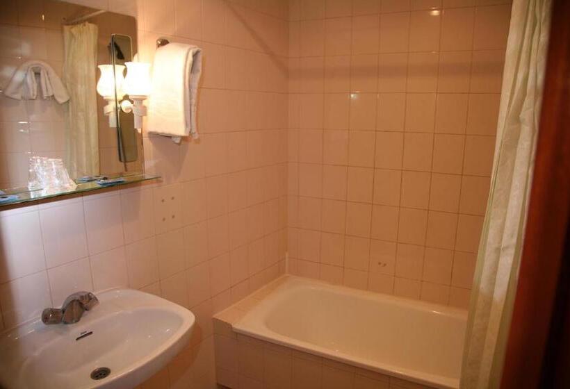 בית מלון כפרי Hostal Santa Barbara