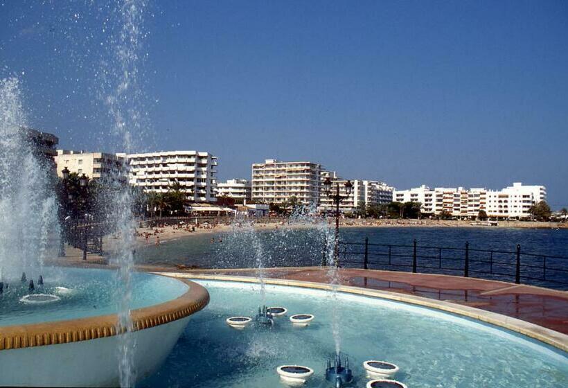 فندق Hostal Y Apartamentos Santa Eulalia