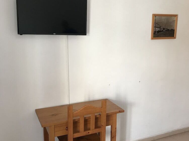 Отель Hostal Villa De Garrucha