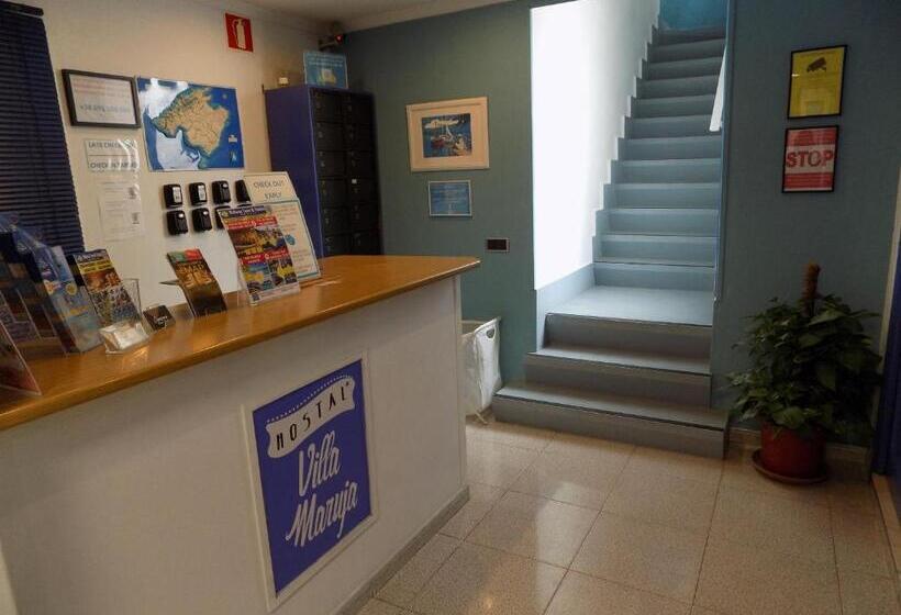 فندق Hostal Villa Maruja