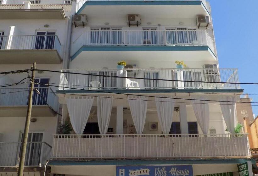 فندق Hostal Villa Maruja