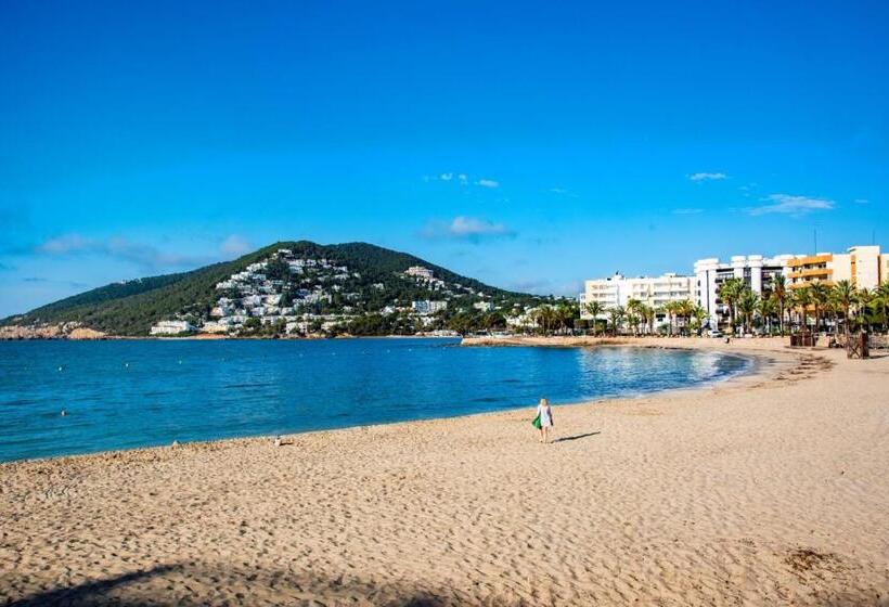 فندق Hostal Y Apartamentos Santa Eulalia