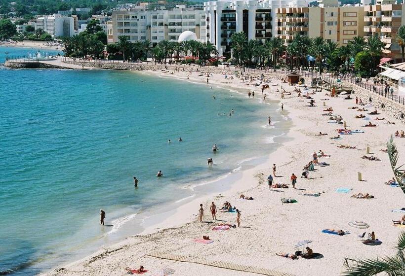 فندق Hostal Y Apartamentos Santa Eulalia