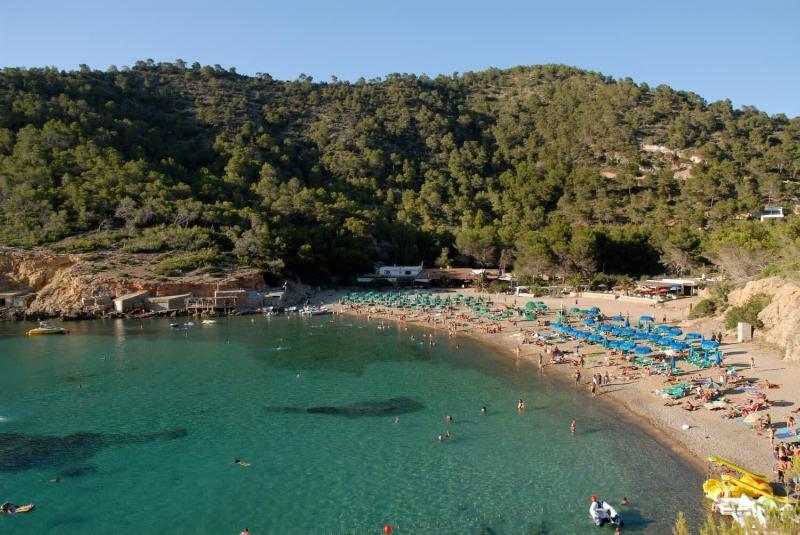 فندق Hostal Y Apartamentos Santa Eulalia