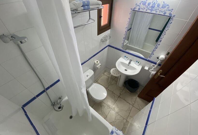 هتل Hostal Villa Rosa