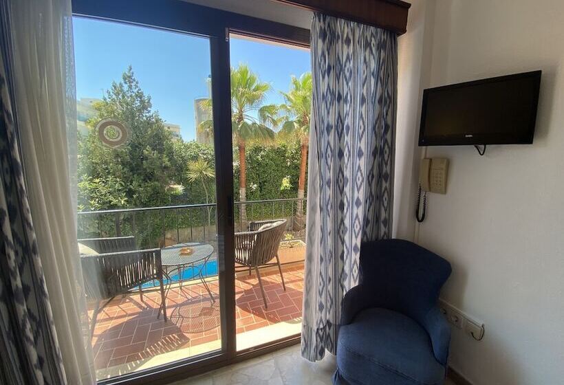 هتل Hostal Villa Rosa