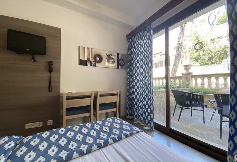 هتل Hostal Villa Rosa