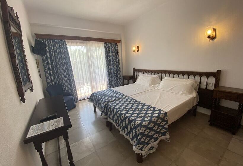 هتل Hostal Villa Rosa