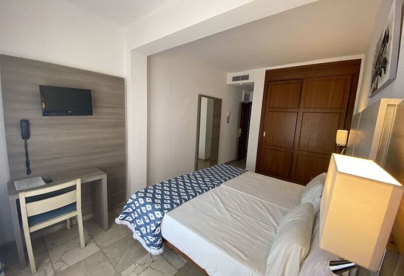 هتل Hostal Villa Rosa