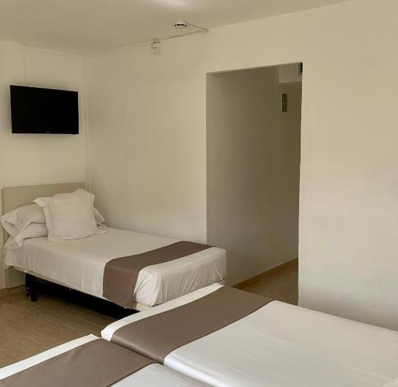 فندق Jeni & Restaurant