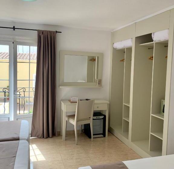 فندق Jeni & Restaurant