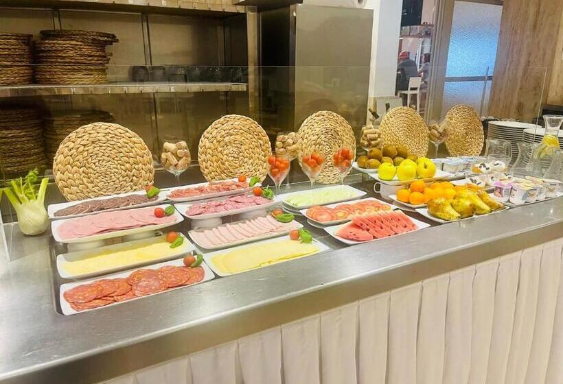 فندق Jeni & Restaurant