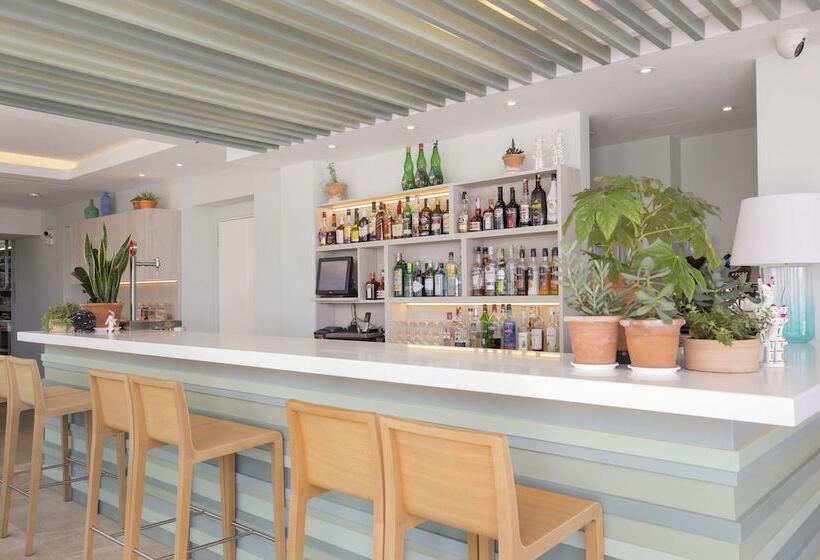 La Goleta Hotel De Mar   Adults Only