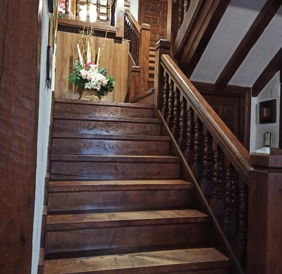 هتل Pensión Castio