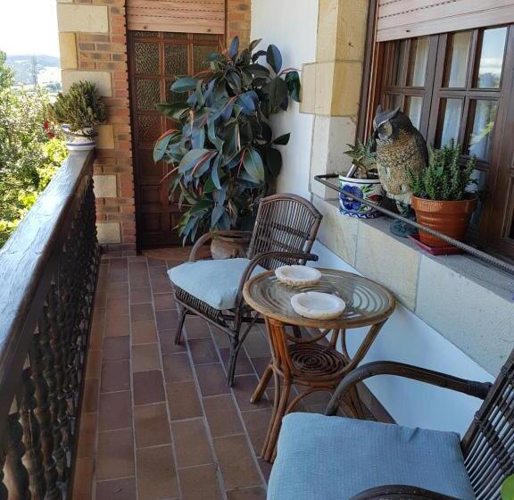 هتل Pensión Castio