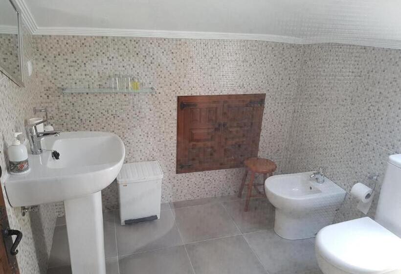 هتل Pensión Castio