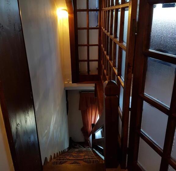 هتل Pensión Castio