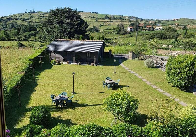 هتل Pensión Castio