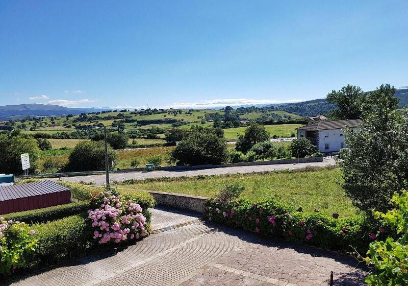 هتل Pensión Castio