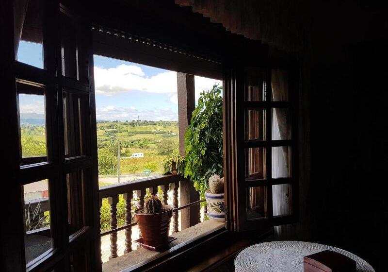 هتل Pensión Castio