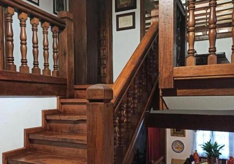 هتل Pensión Castio