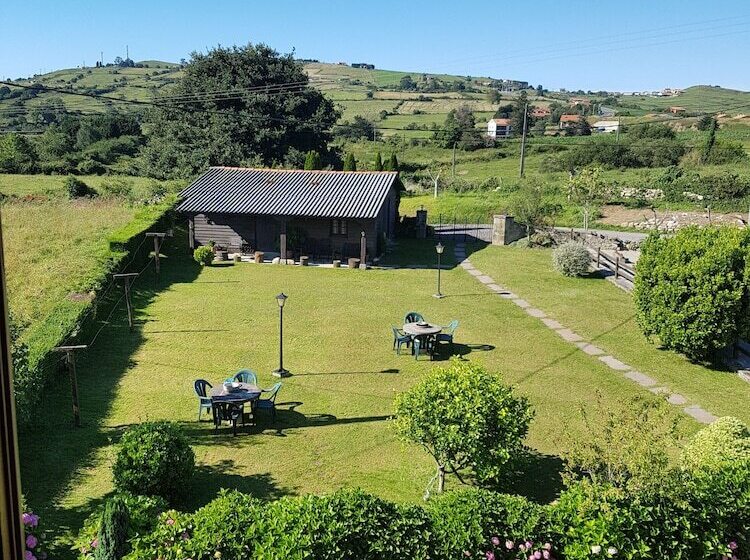 هتل Pensión Castio