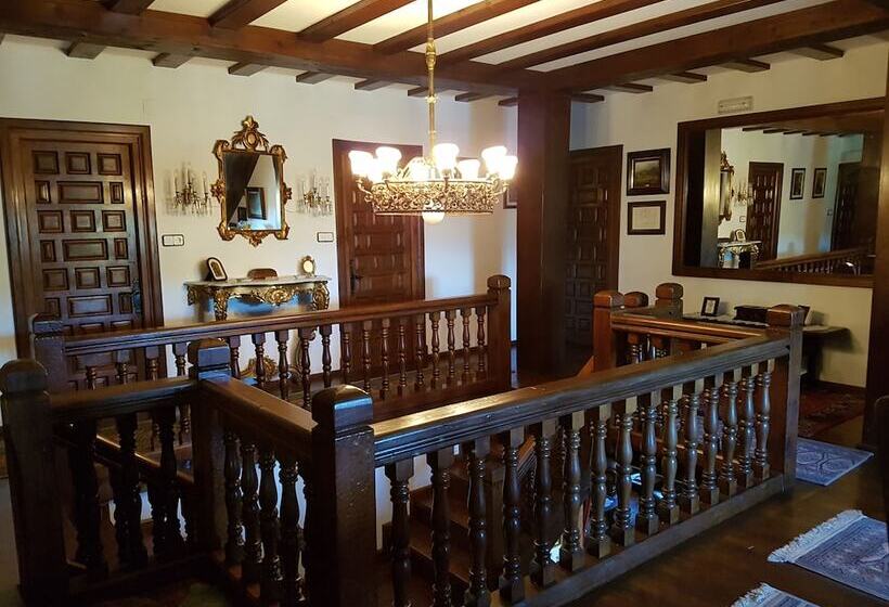 هتل Pensión Castio