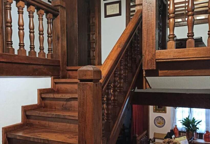 هتل Pensión Castio