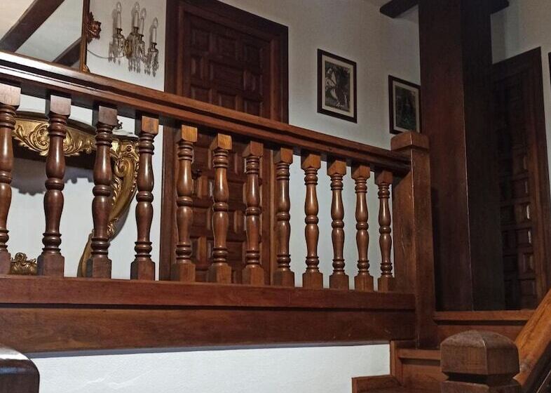 هتل Pensión Castio