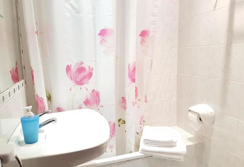 فندق Pensión El Camarote