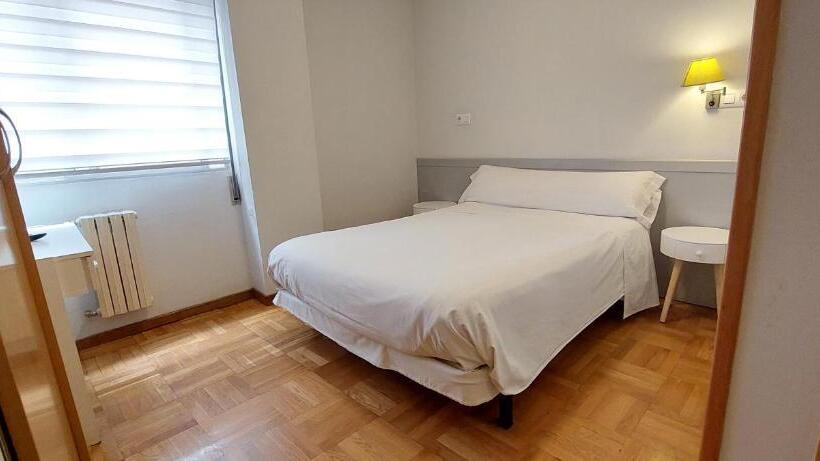 ホテル Pensión Romero