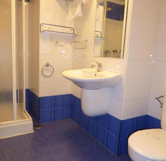 ホテル Pensión Romero