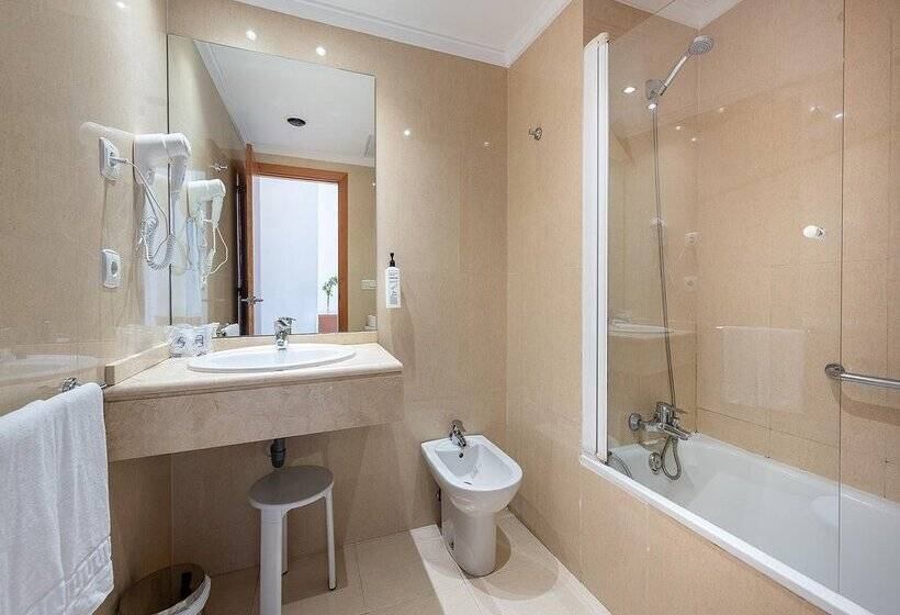 هتل Playas De Torrevieja