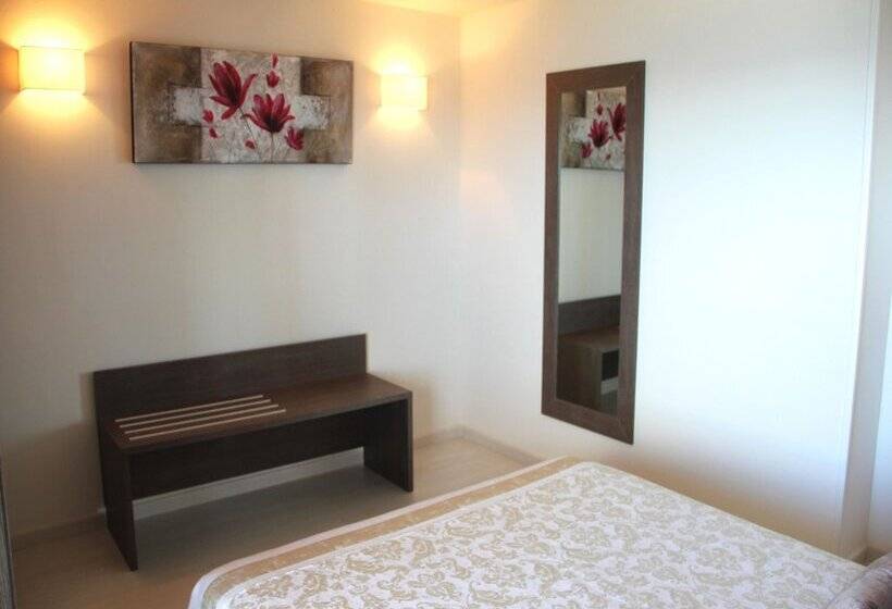 هتل Playas De Torrevieja