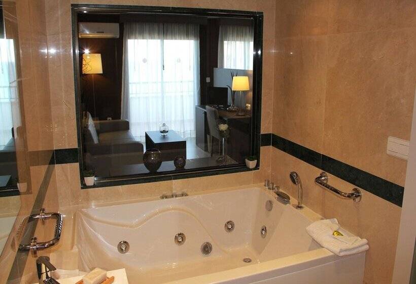 هتل Playas De Torrevieja