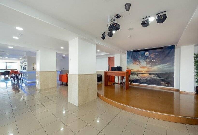 هتل Playas De Torrevieja
