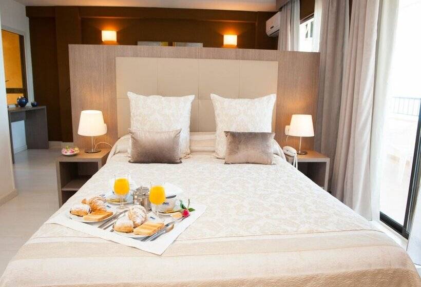 هتل Playas De Torrevieja