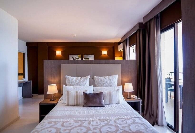 هتل Playas De Torrevieja