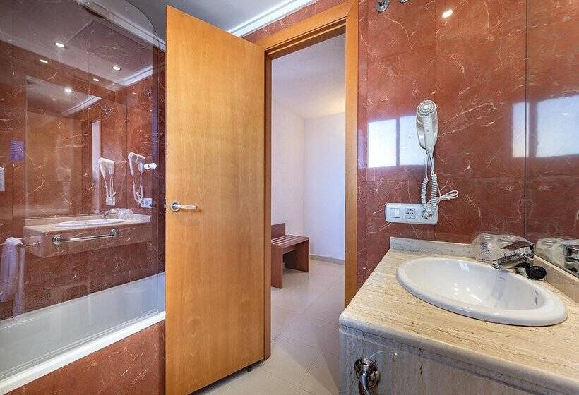 هتل Playas De Torrevieja