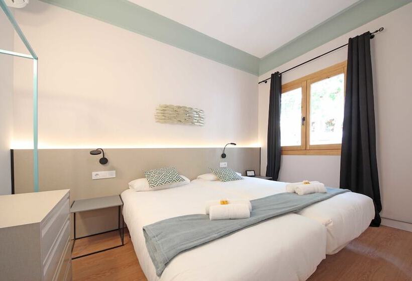 هتل Regina Selfcheckin Smart Rooms