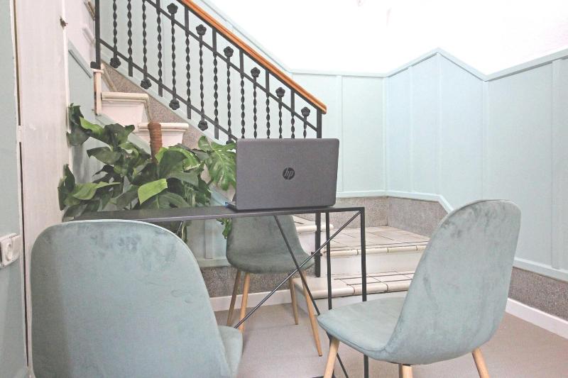 هتل Regina Selfcheckin Smart Rooms