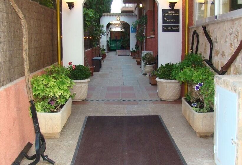 هتل Residencia Santiago Mallorca